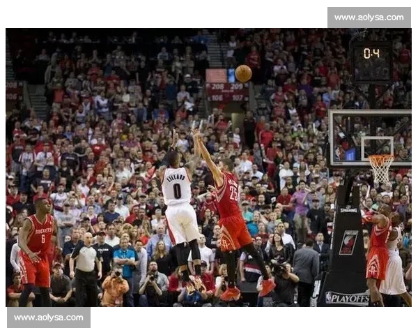 撕裂之城的双时代:罗伊的黄曼巴传奇与杨瀚森的青春风暴